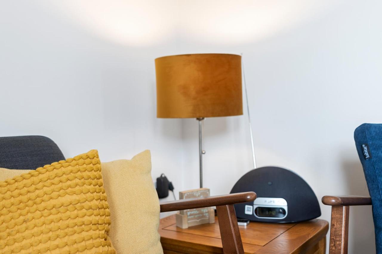 A Modern And Cosy Apartment Just Yards From Brixham'S Bustling Harbourside Exterior foto